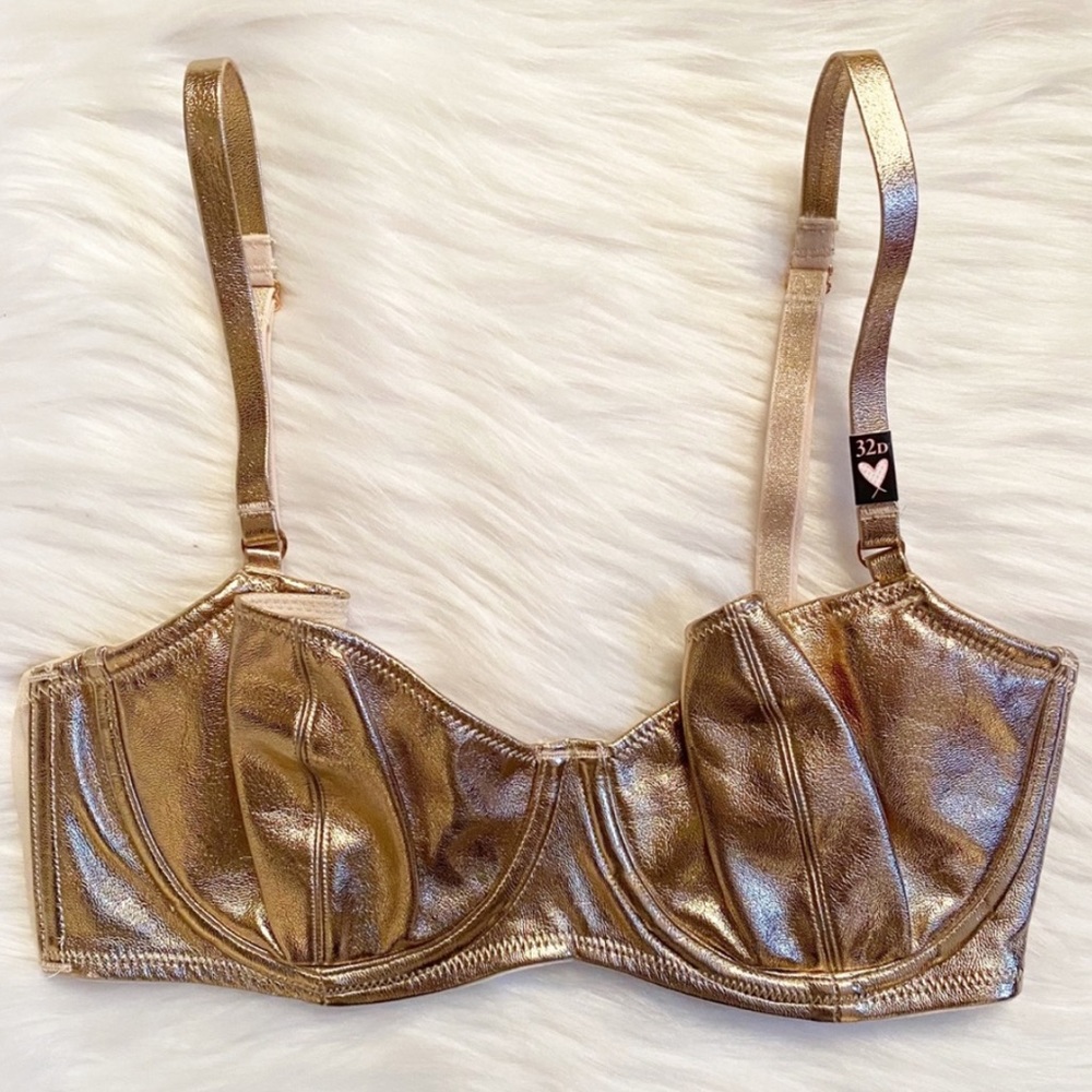 VS DREAM ANGELS PUSH UP WITHOUT PADDING BRA